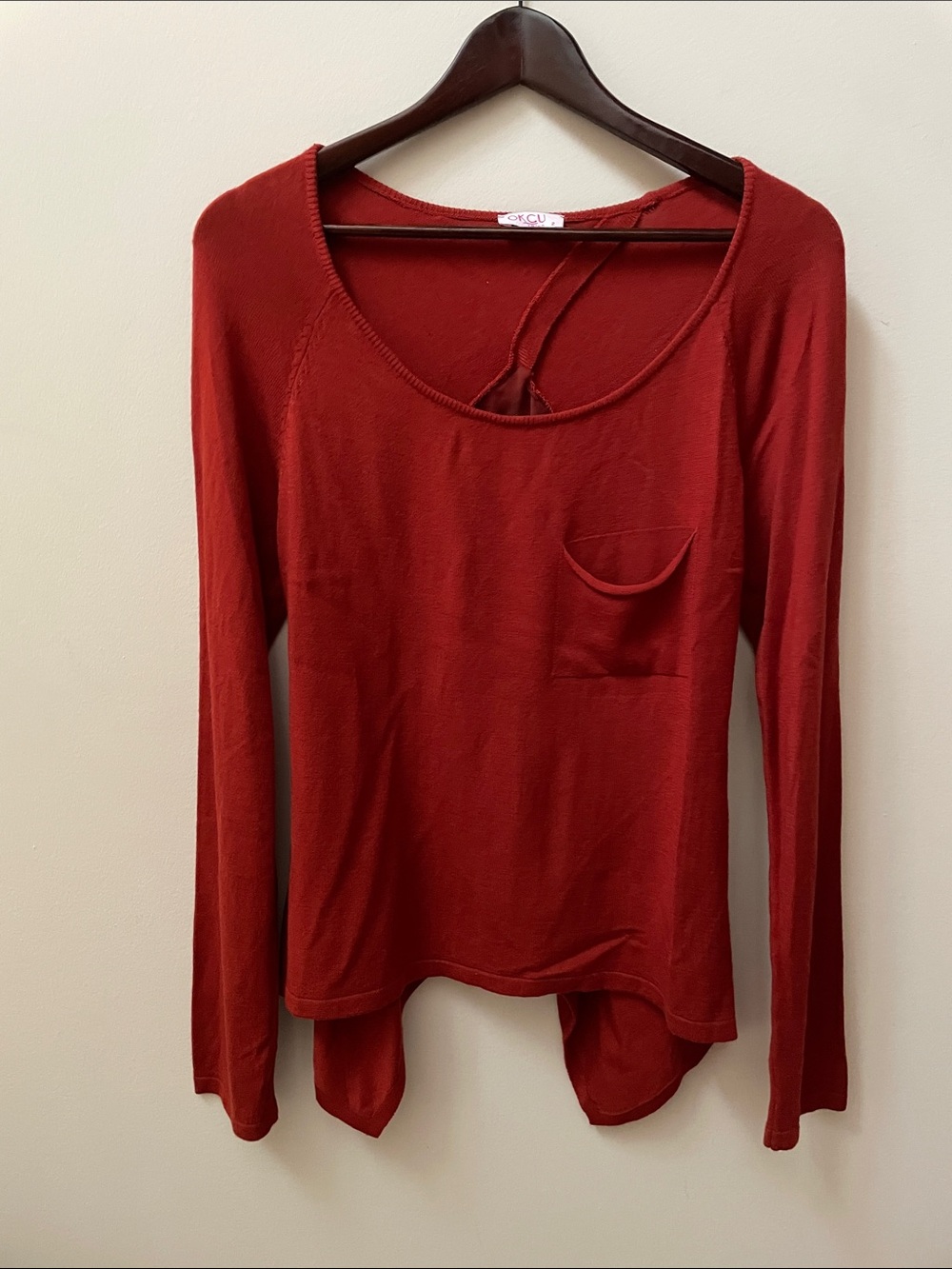 Scoop Neck Long Sleeve Knit Tee with Pocket and Mesh Back